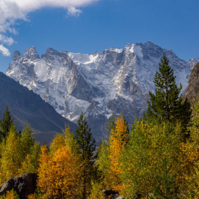 Adyl Su mountains in autumn colors, Caucasus (Vincent de Staercke)