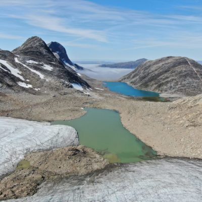 Glacial and non-glacial lakes in Kobbefjord, Greenland (Vincent de Staercke)